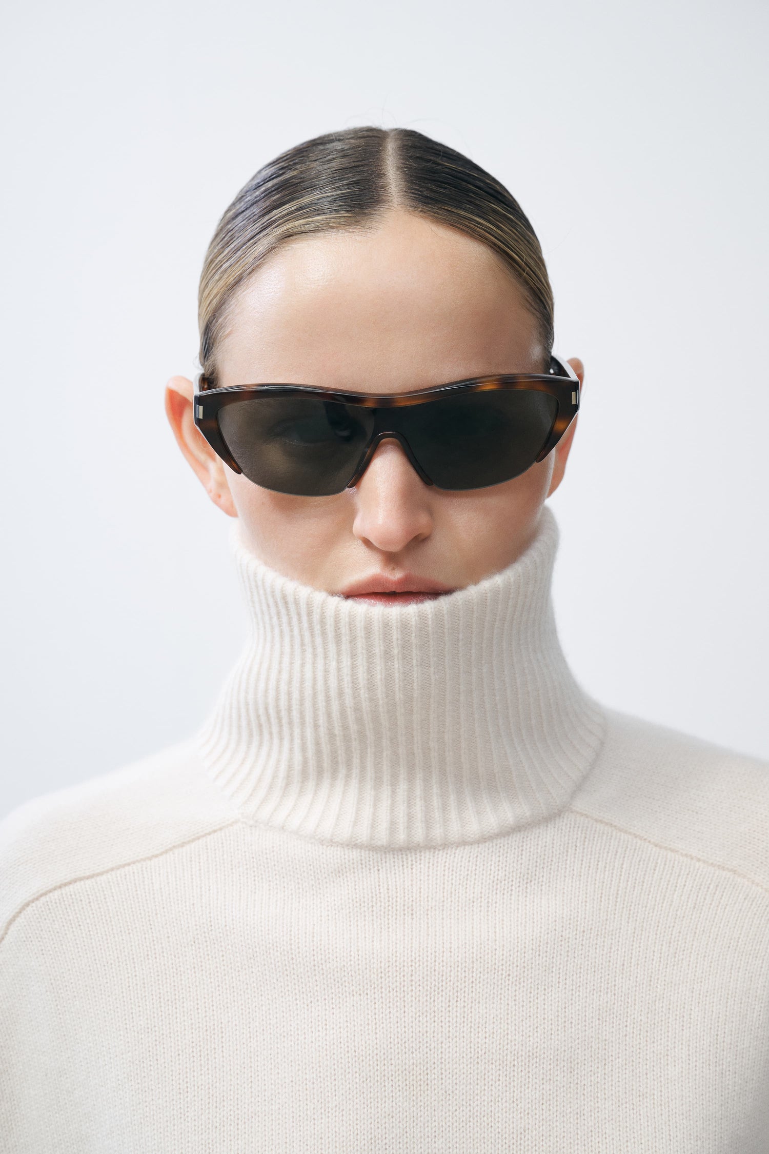 Fayy Cashmere Turtleneck Sweater