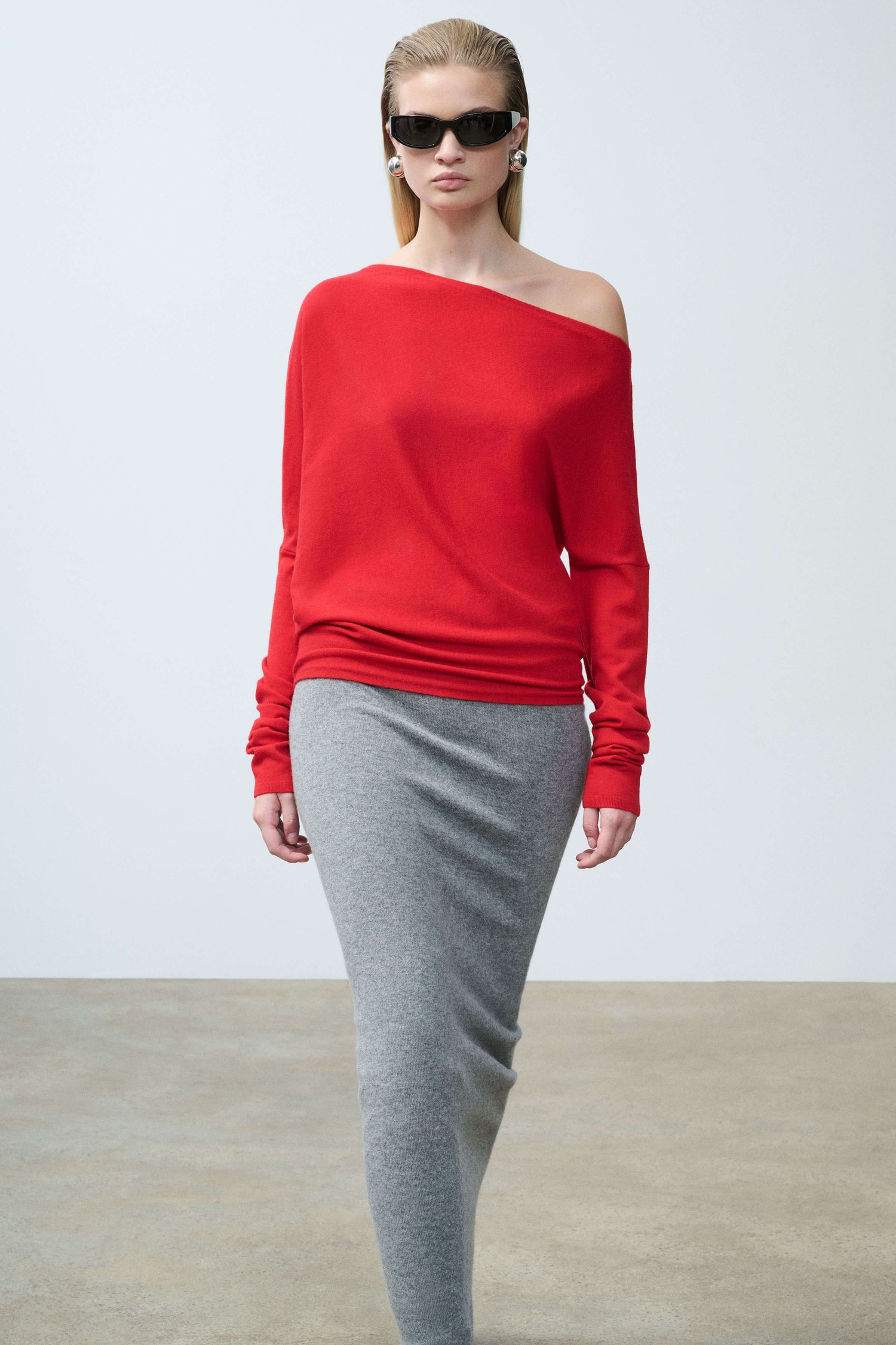 Yolaine Cashmere Off-Shoulder Sweater
