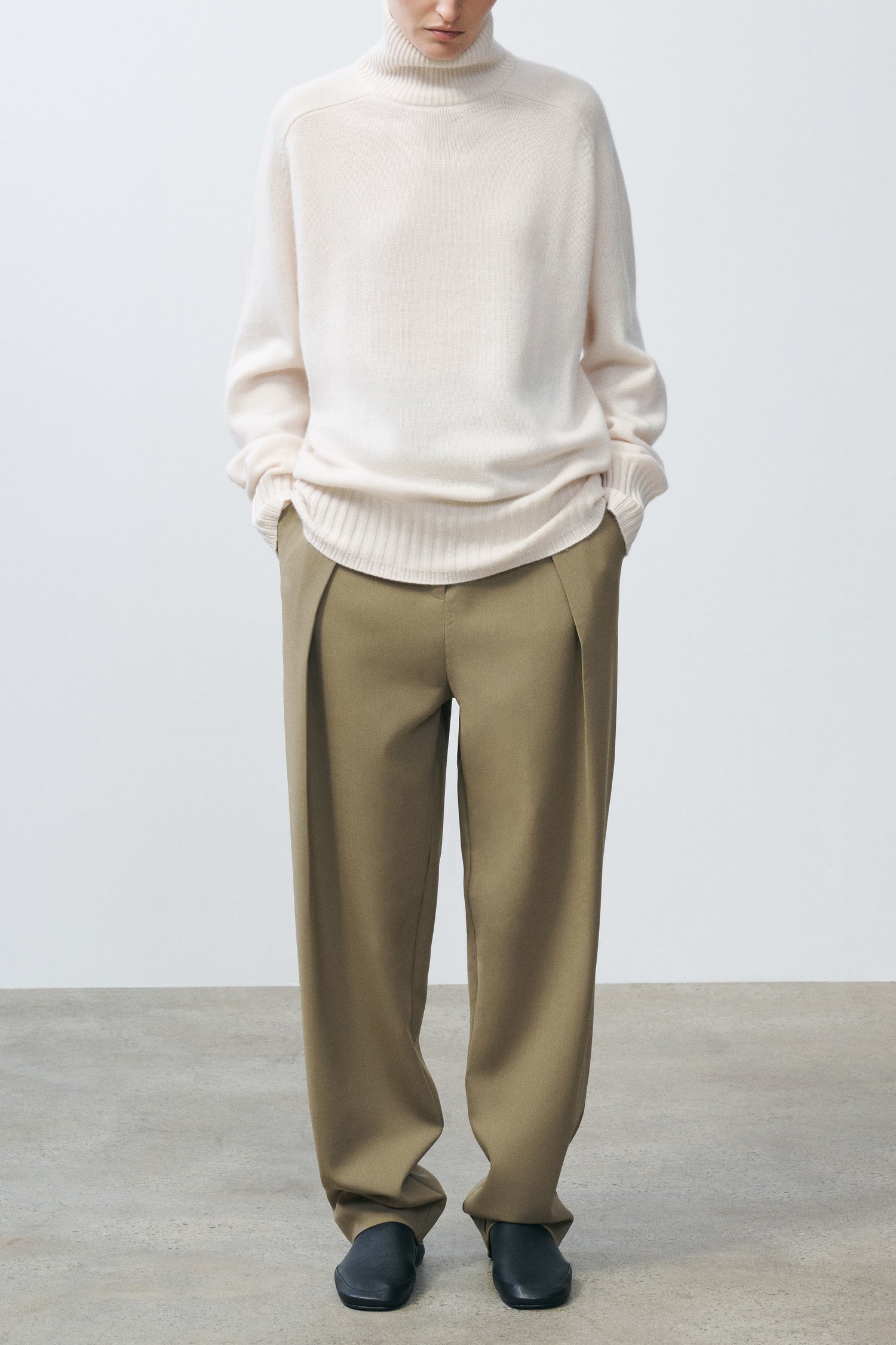 Fayy Cashmere Turtleneck Sweater