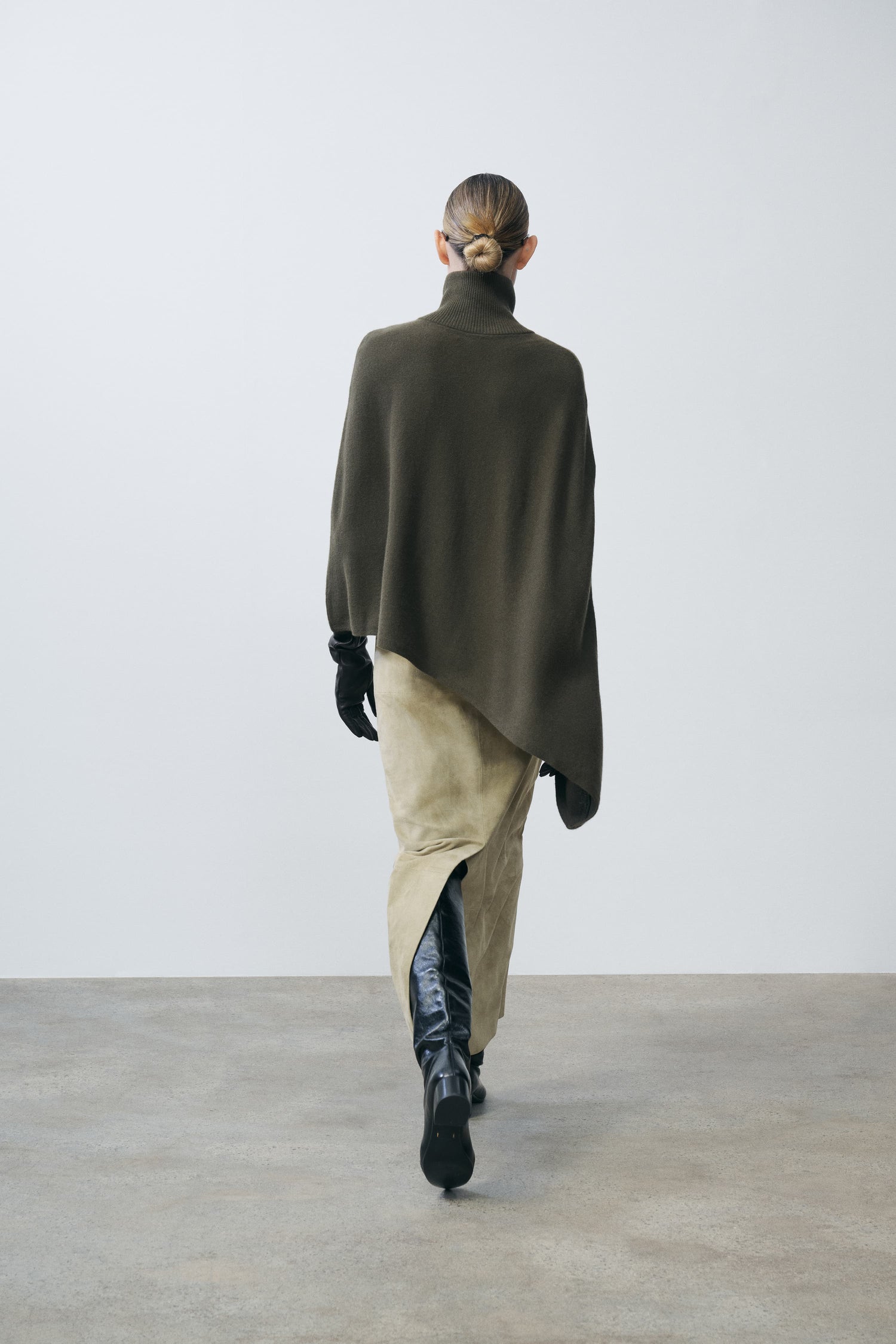 Axele Cashmere Knit Cape