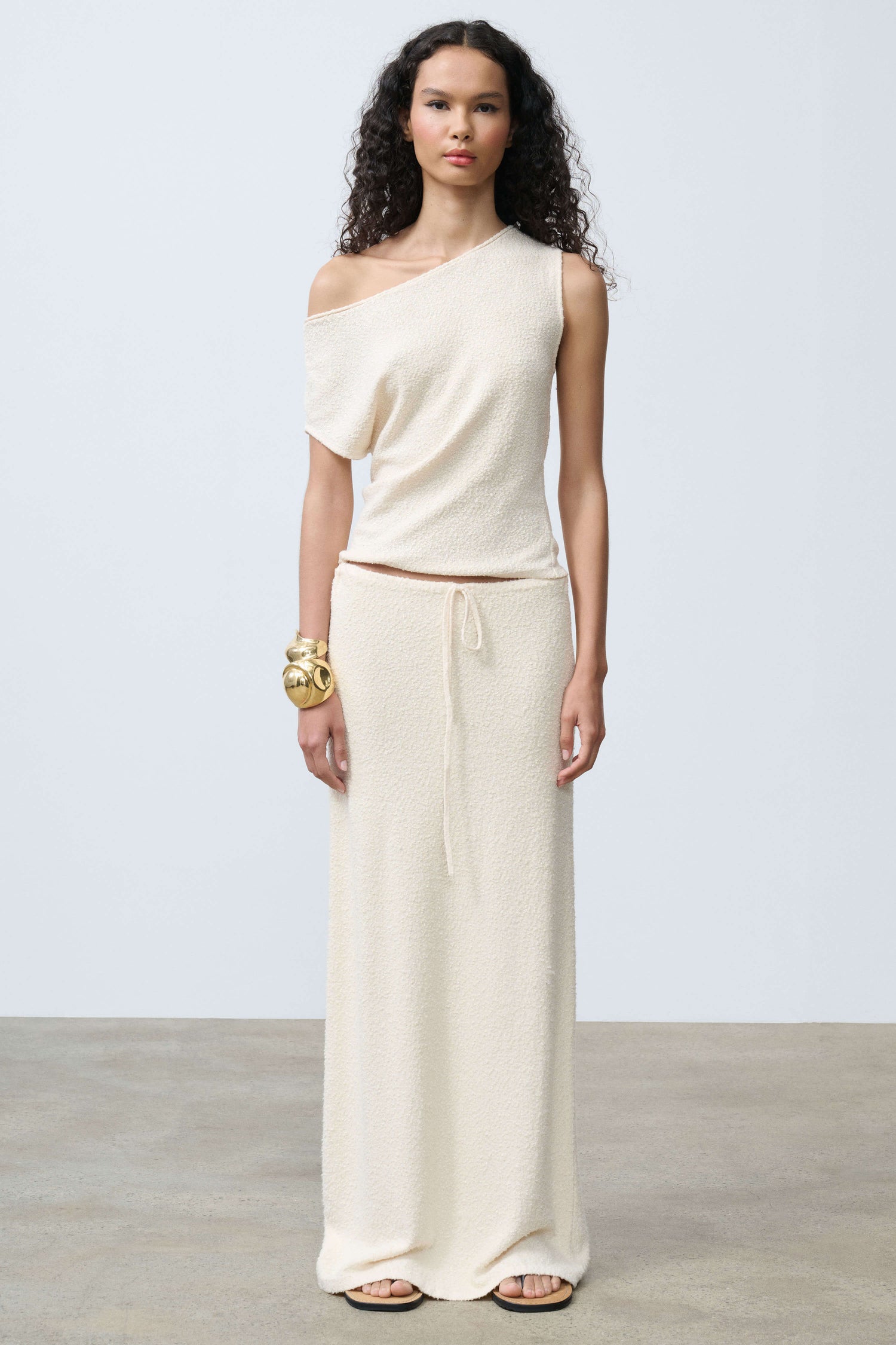Tamilore Textured Knit Skirt Front