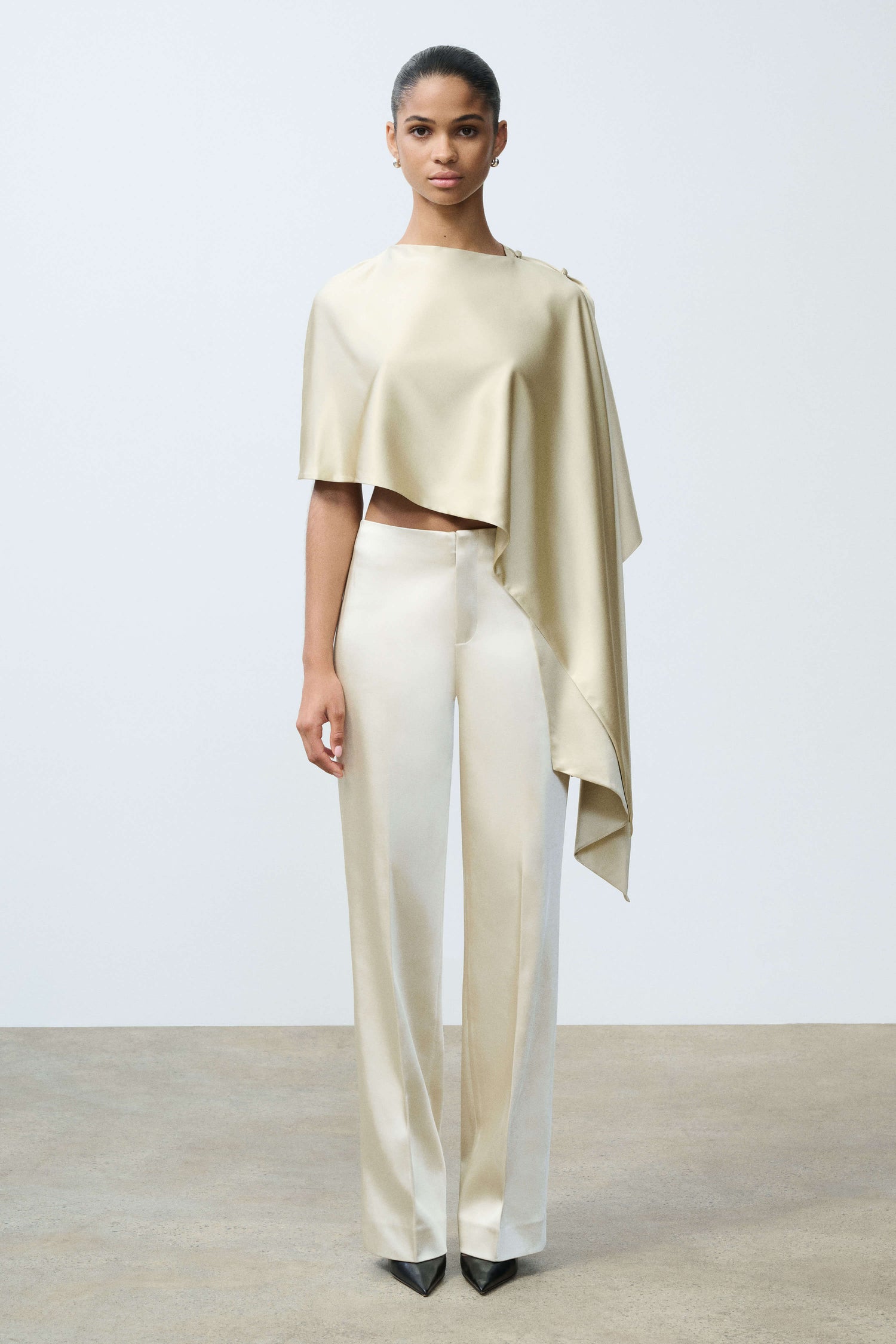 Belle Silk Cape Front